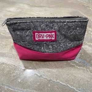 Cosmetic bag